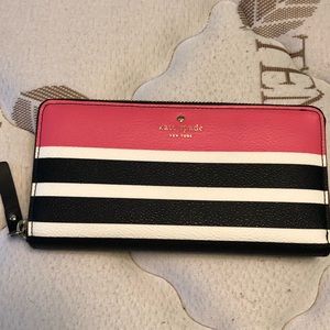 ~SOLD~ Kate Spade Wallet